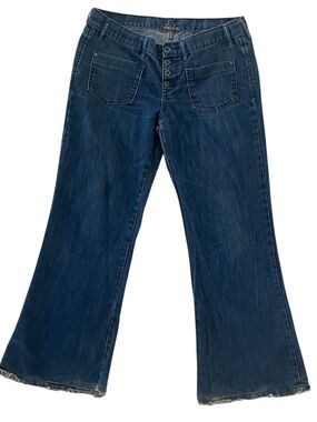 Old Navy The Diva Low-Rise Flare Jeans Size 14 Button Fly Front Patch Pockets